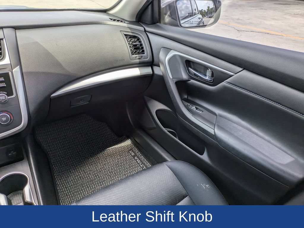 Used 2016 Nissan Altima 2.5 SR FWD image 16