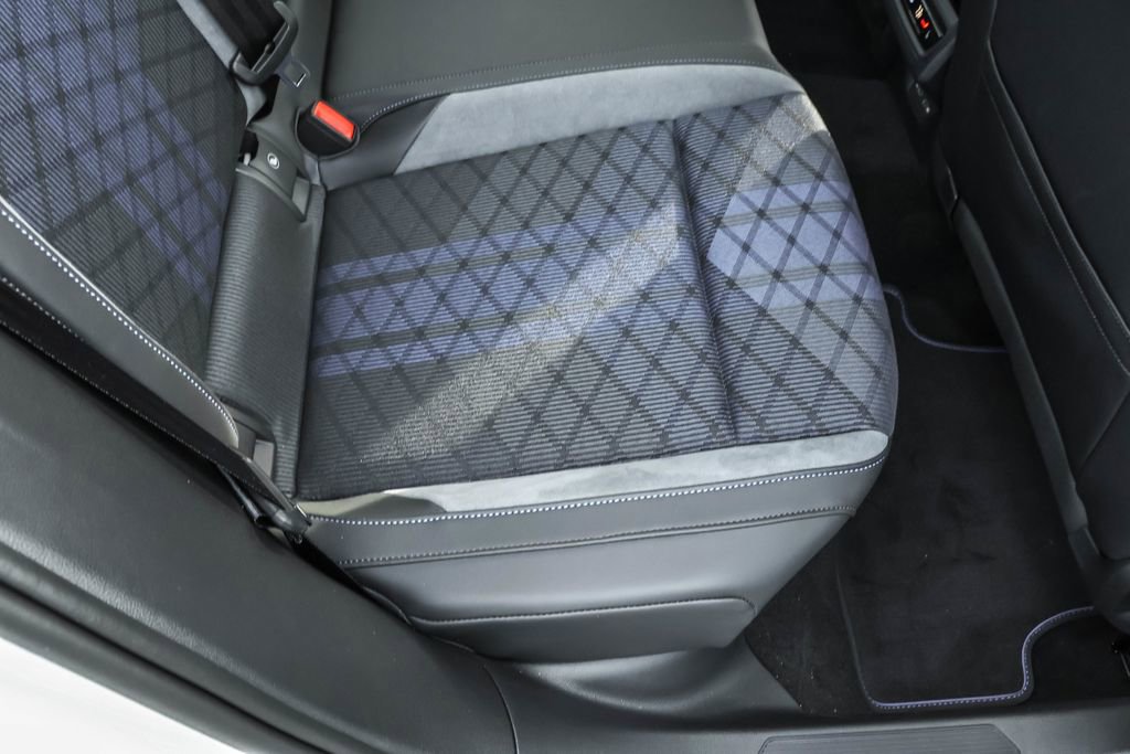 New 2025 Volkswagen Golf R Black Edition image 38