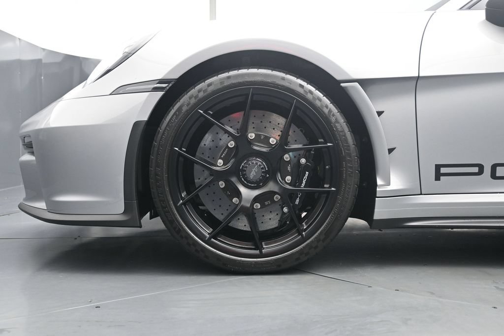 Certified 2024 Porsche 911 GT3 RS RWD image 9