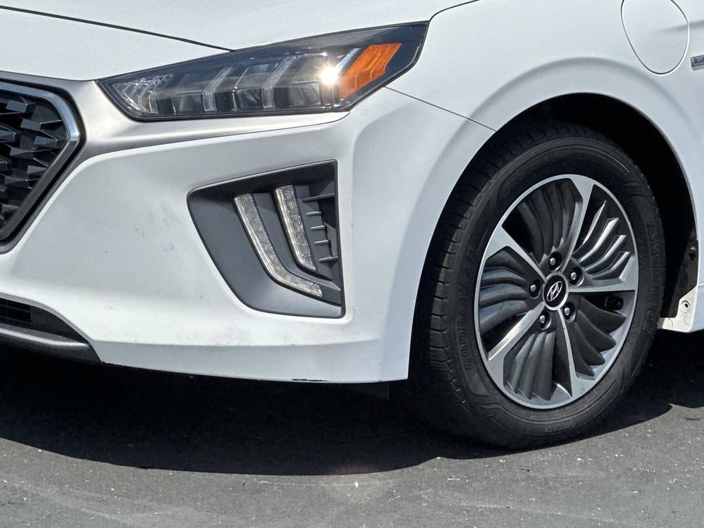 Used 2020 Hyundai Ioniq SEL FWD image 9