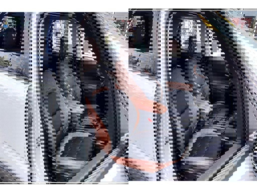 Used 2024 Ford Bronco Sport Outer Banks w/ Tech Package image 8