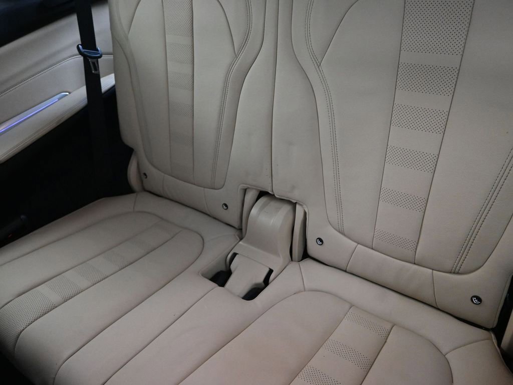Used 2021 BMW X7 xDrive40i w/ Premium Package 2 image 17