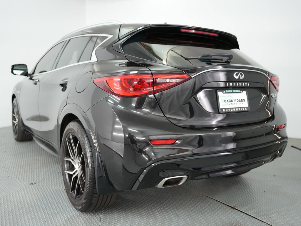 Used 2019 INFINITI QX30 w/ Navigation Package image 7