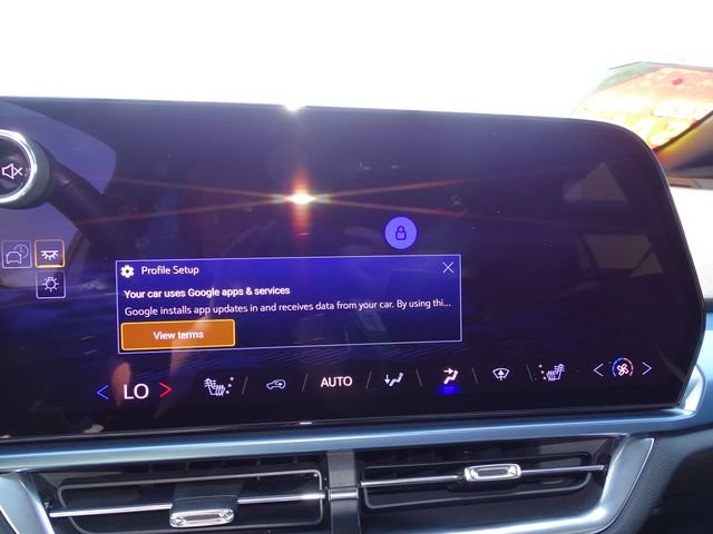 Certified 2024 Chevrolet Equinox EV LT FWD image 10