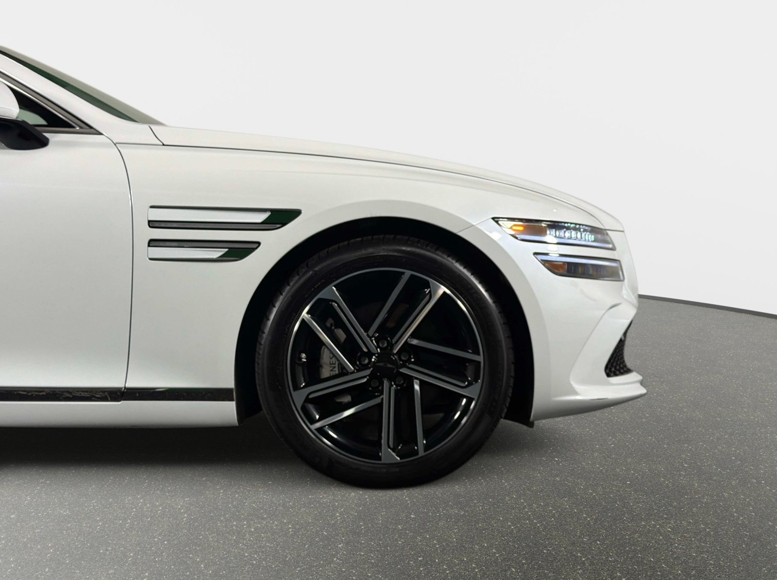 Used 2026 Genesis G80 2.5T Advanced AWD/4WD image 4