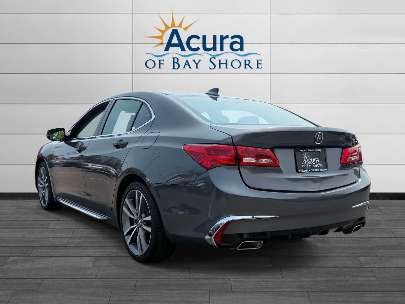 Used 2020 Acura TLX w/ Technology Package FWD image 4