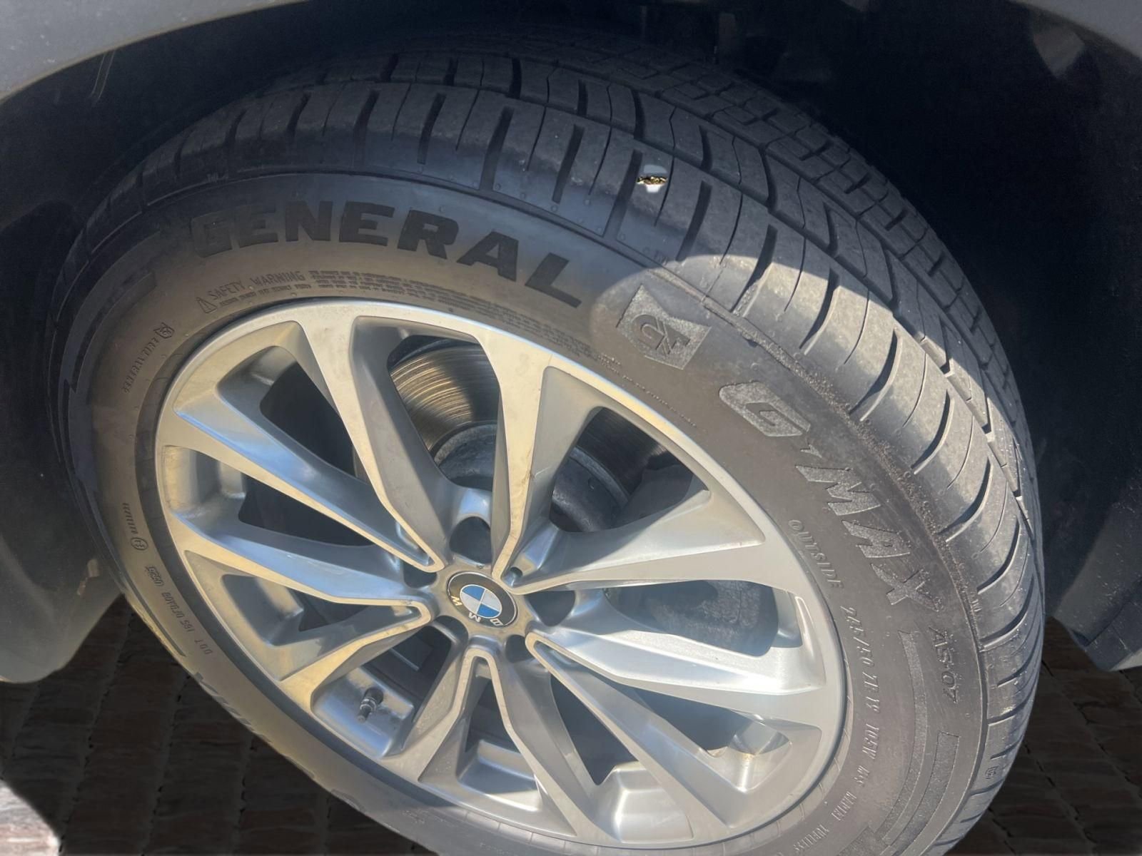 Used 2019 BMW X4 xDrive30i w/ Driving Assistance Package image 22