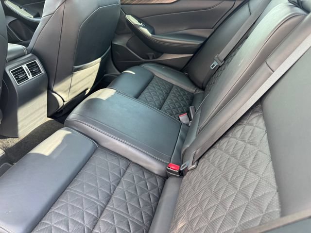 Used 2017 Nissan Maxima Platinum FWD image 5