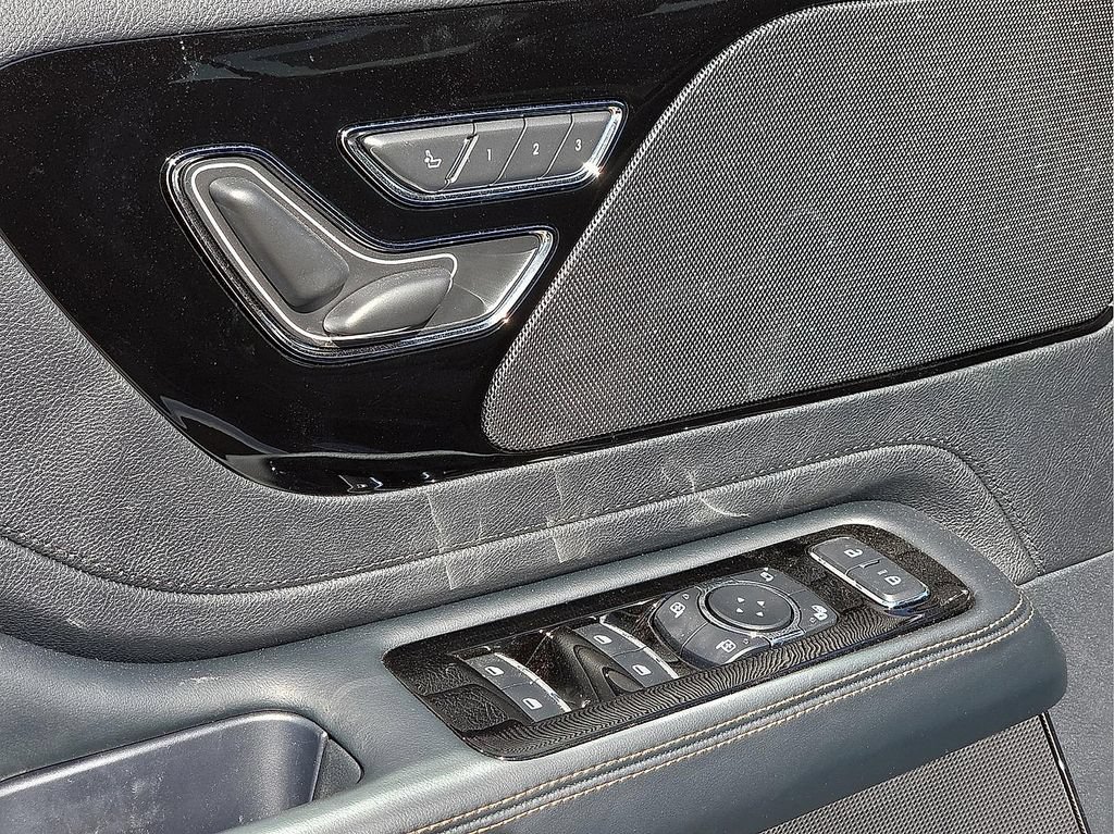 New 2026 Lincoln Aviator 2WD image 13