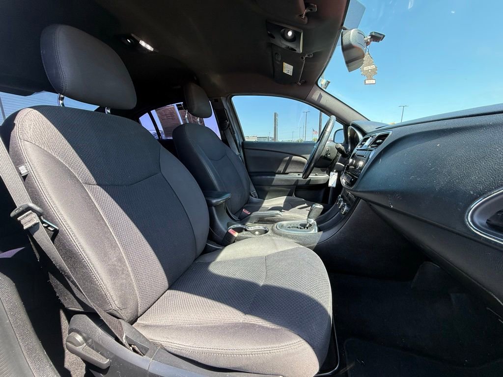 Used 2013 Chrysler 200 Touring w/ S Exterior Appearance Pkg FWD image 26