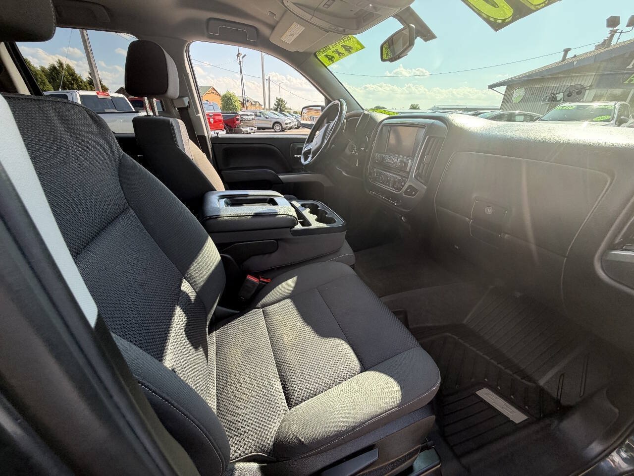 Used 2018 Chevrolet Silverado 1500 LT w/ All Star Edition AWD/4WD image 16