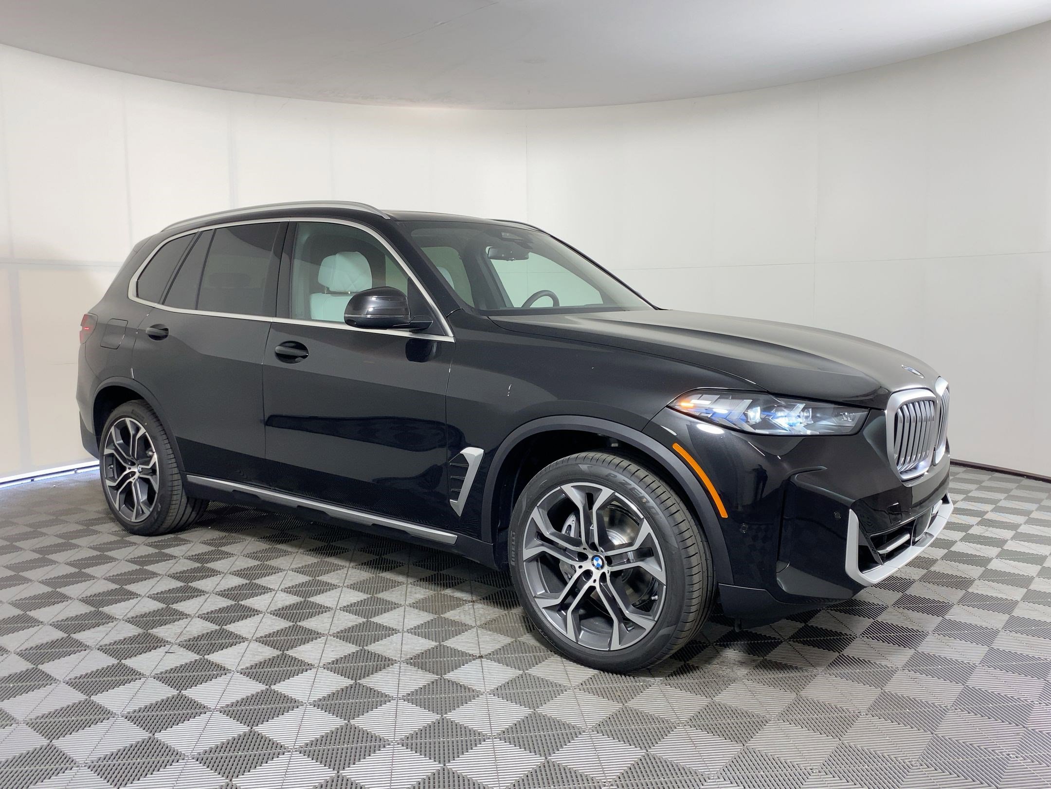New 2026 BMW X5 sDrive40i w/ Climate Comfort Package image 6