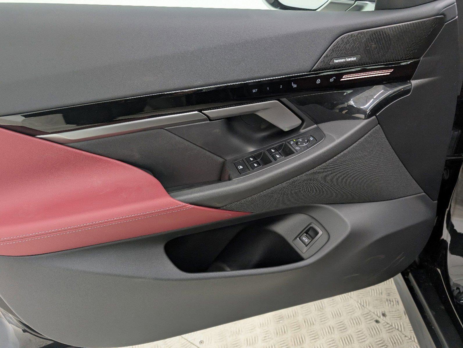 Used 2025 BMW 530i RWD image 14