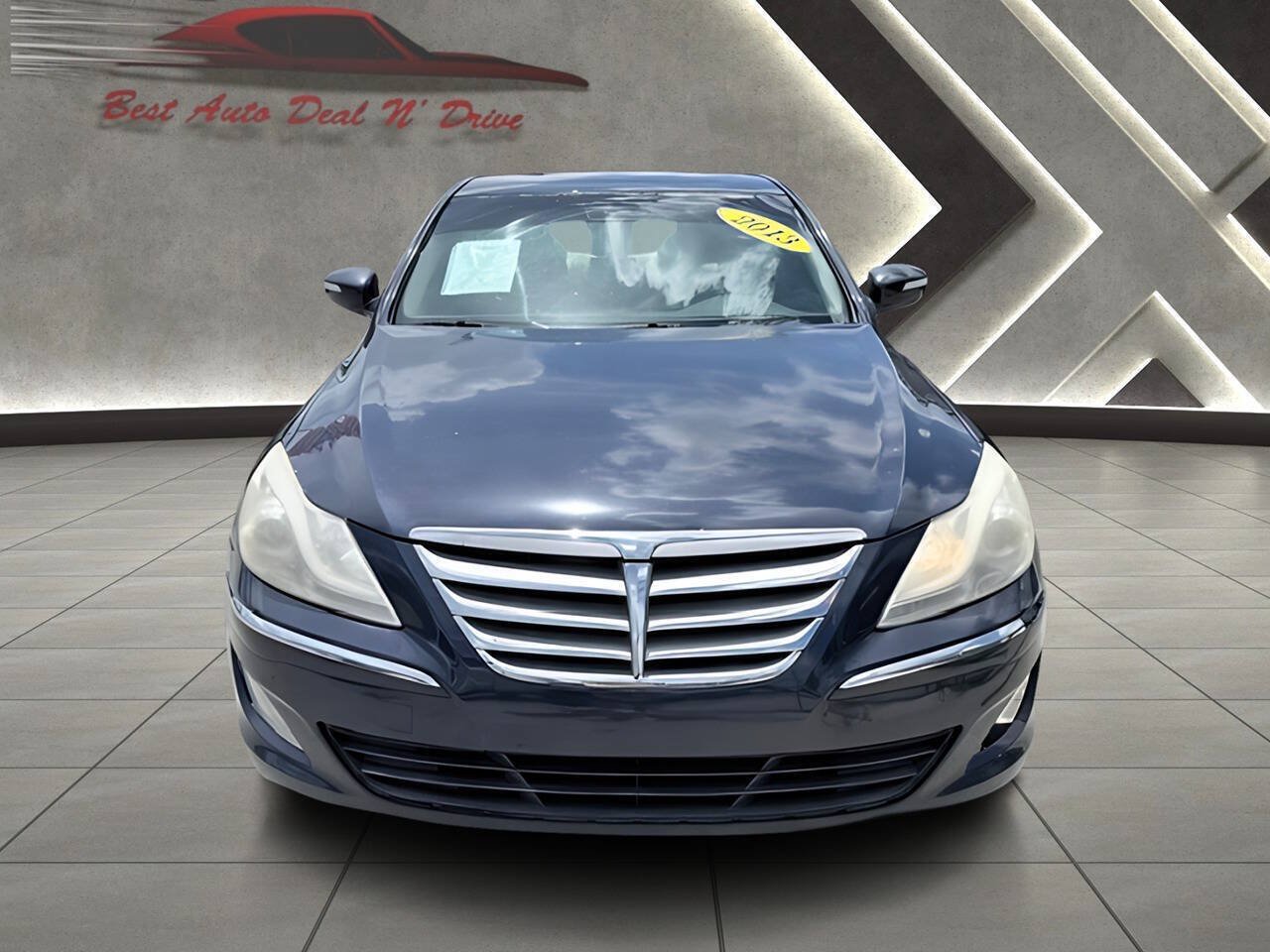 Used 2013 Hyundai Genesis 3.8 RWD image 2