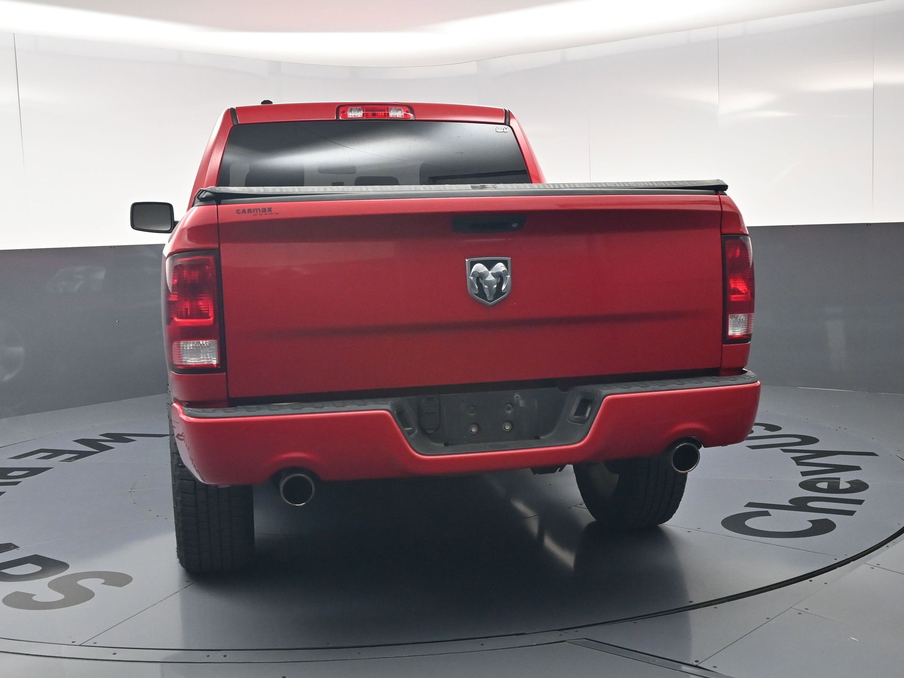 Used 2015 RAM 1500 Express RWD image 18