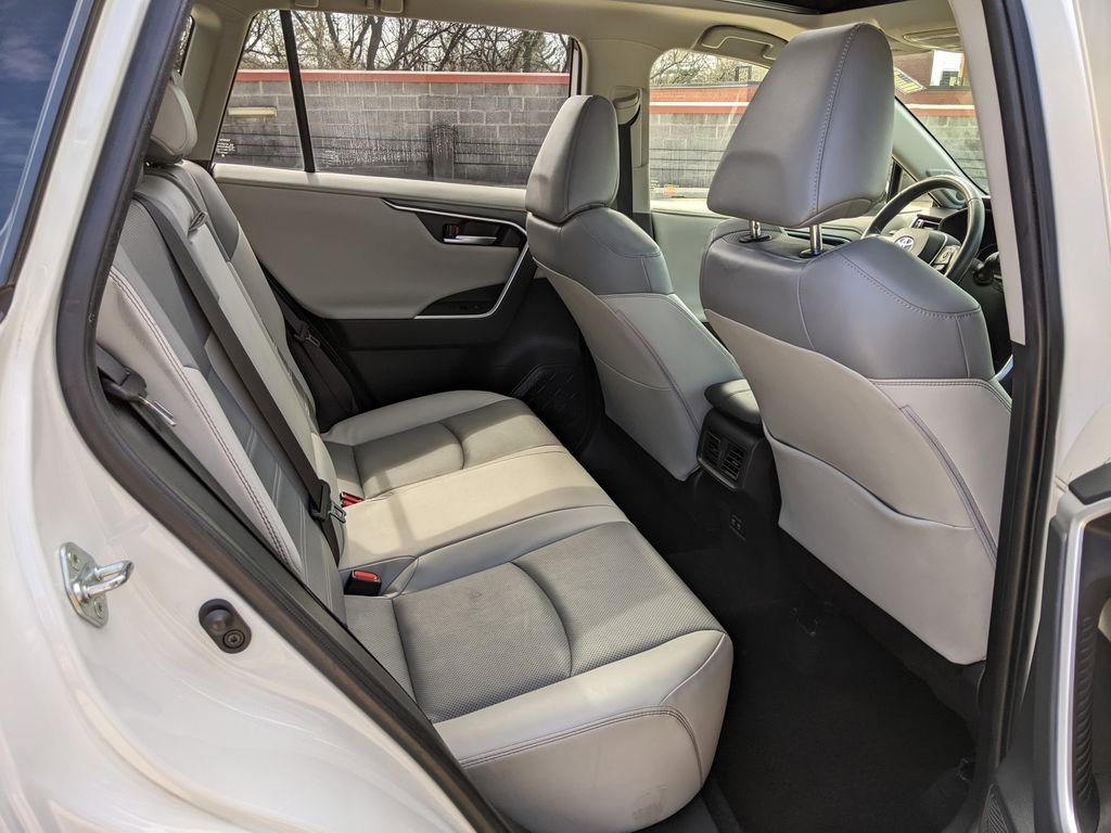 Used 2019 Toyota RAV4 Limited w/ Advanced Technology Package image 25