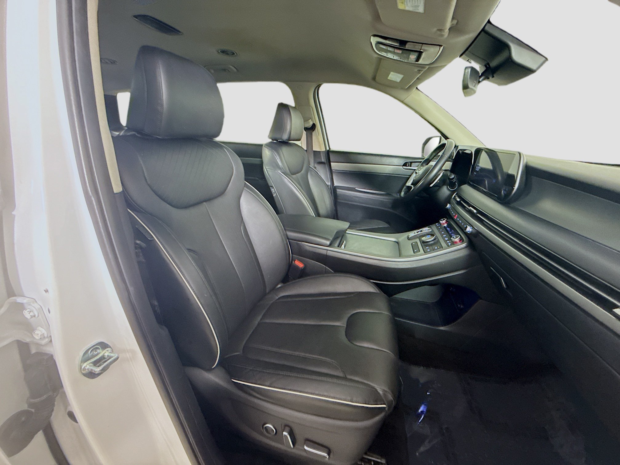 Used 2024 Hyundai Palisade SEL FWD image 29