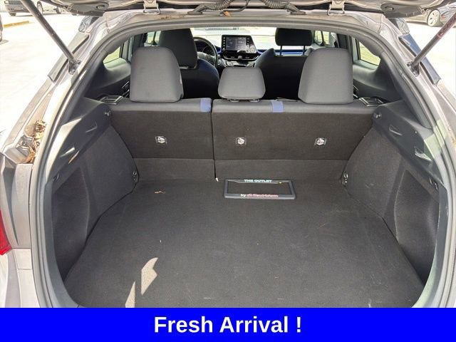 Used 2020 Toyota C-HR XLE image 12