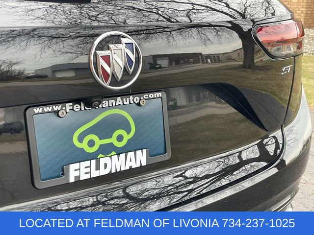 Certified 2022 Buick Envision Essence w/ Sport Touring Package image 30