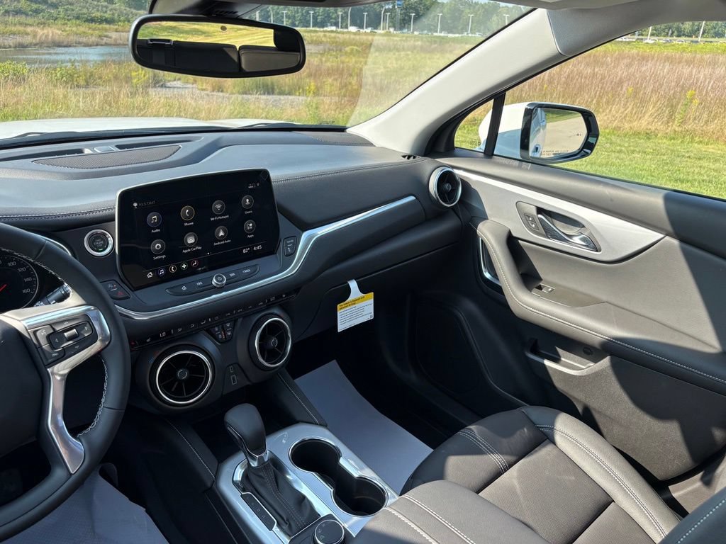 New 2026 Chevrolet Blazer LT w/ LPO, Arctic Package FWD image 43