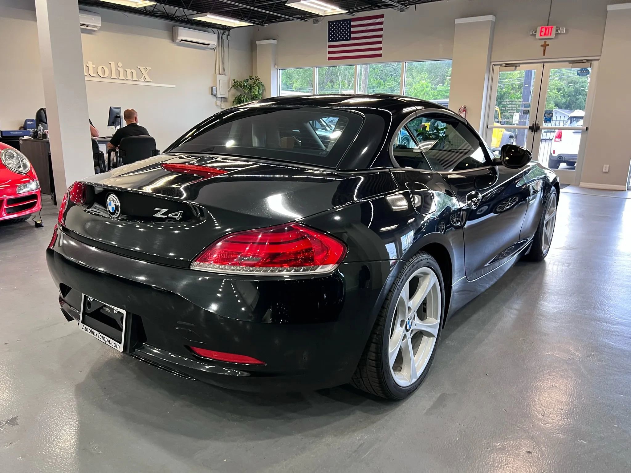 Used 2012 BMW Z4 sDrive28i w/ Sport Pkg image 7