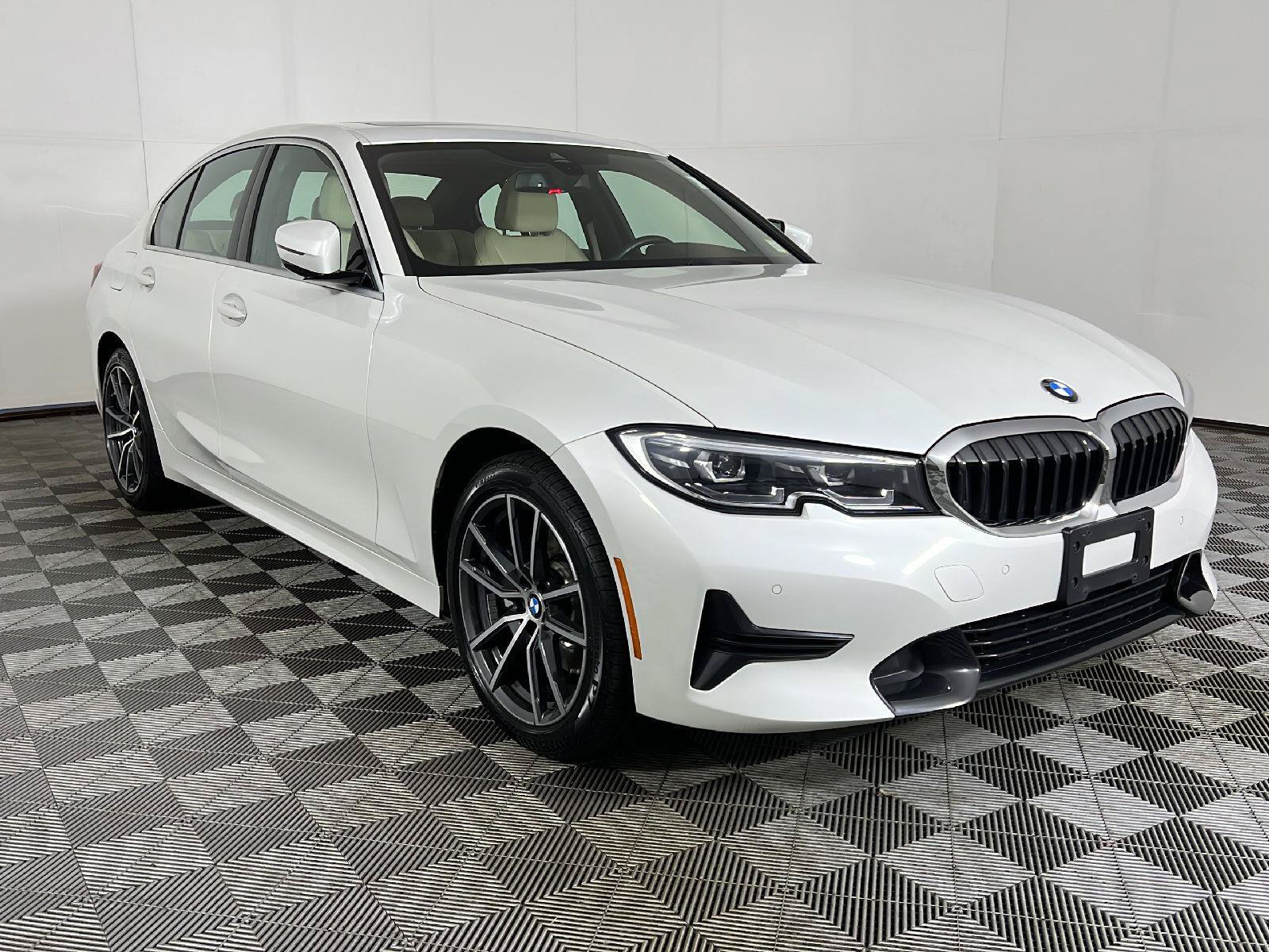 Used 2021 BMW 330i xDrive Sedan w/ Convenience Package AWD/4WD image 9