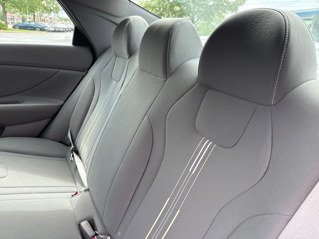Certified 2025 Hyundai Elantra Sport FWD image 18