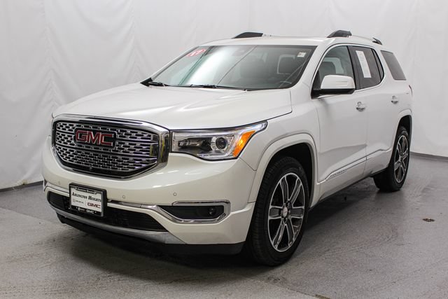 Certified 2017 GMC Acadia Denali w/ Technology Package AWD/4WD image 5