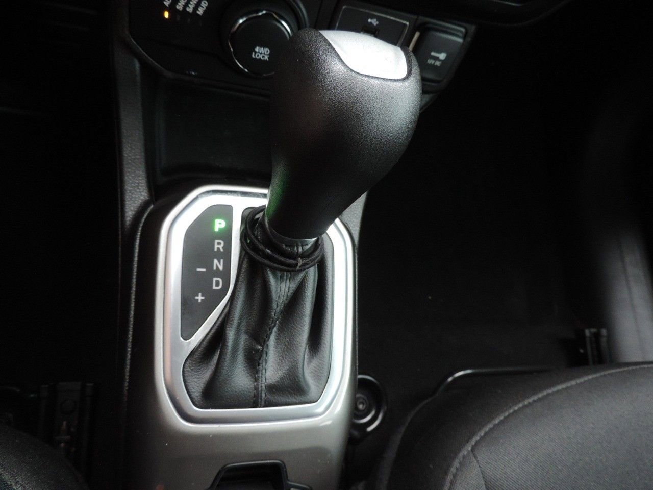 Used 2022 Jeep Renegade Latitude w/ Convenience Group image 27