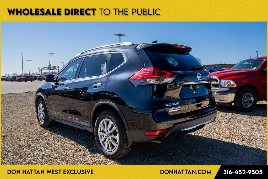 Used 2017 Nissan Rogue SV w/ SV Premium Package image 27