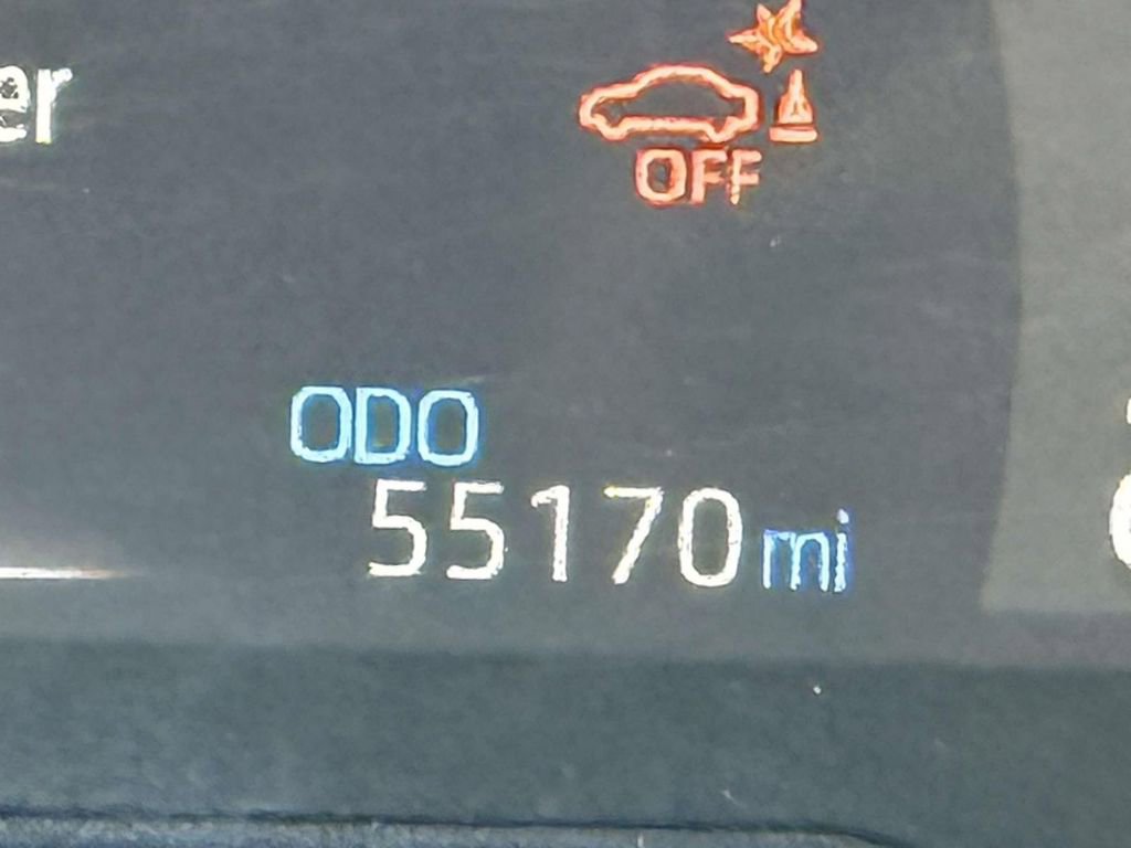 Used 2019 Toyota RAV4 Limited w/ Advanced Technology Package AWD/4WD image 31