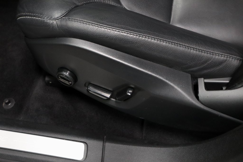 Used 2024 Volvo XC60 T8 Core image 23