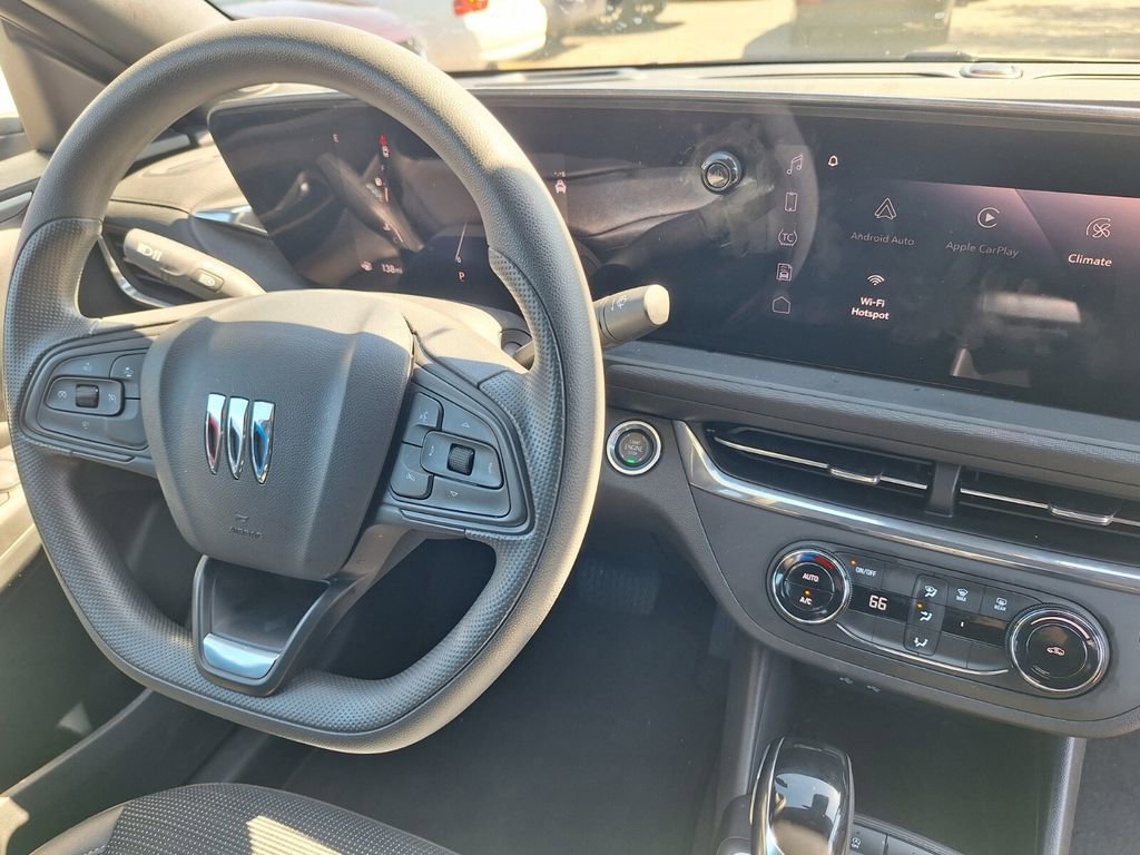 Used 2025 Buick Envista Preferred image 27