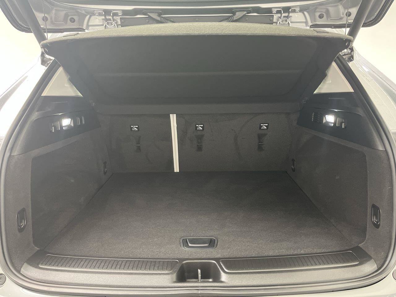 Certified 2025 Buick Envision Avenir AWD/4WD image 31