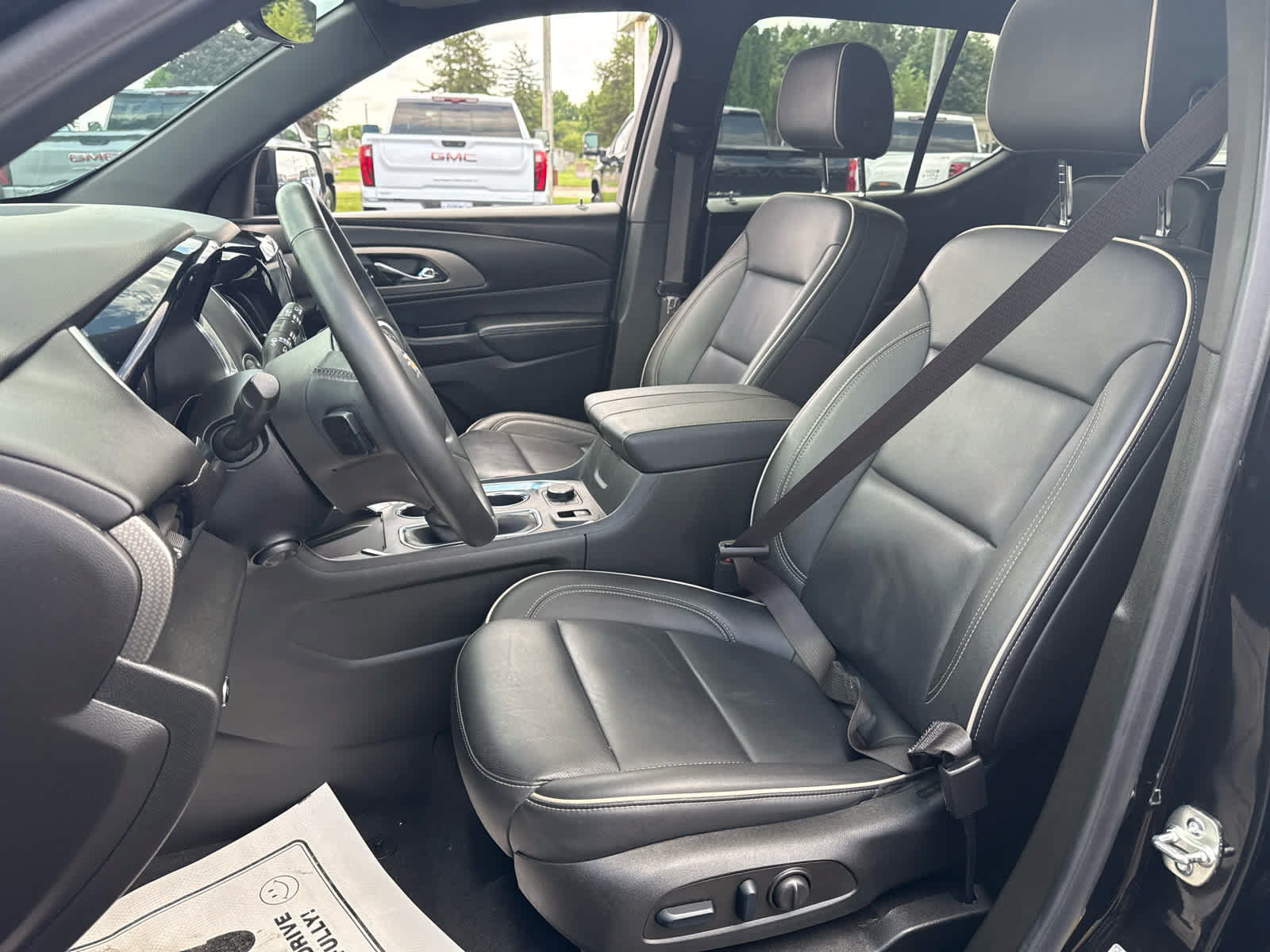 Certified 2023 Chevrolet Traverse Premier AWD/4WD image 11