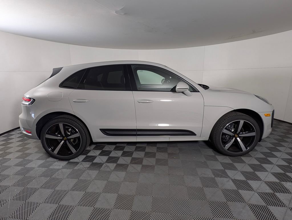 New 2026 Porsche Macan image 8