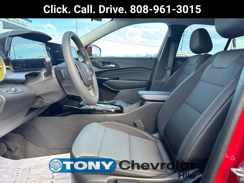 New 2026 Chevrolet Trax LT w/ LPO, Blackout Package image 9
