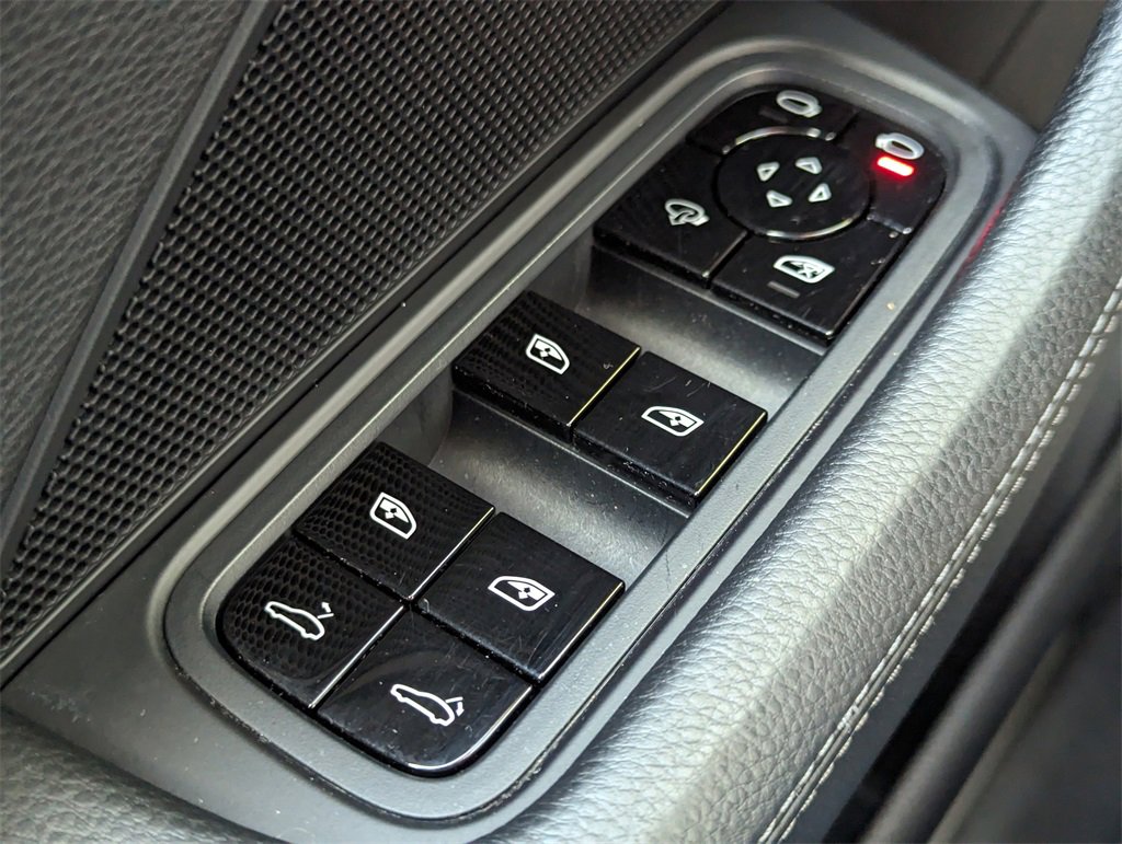 Used 2021 Porsche Panamera Base image 18