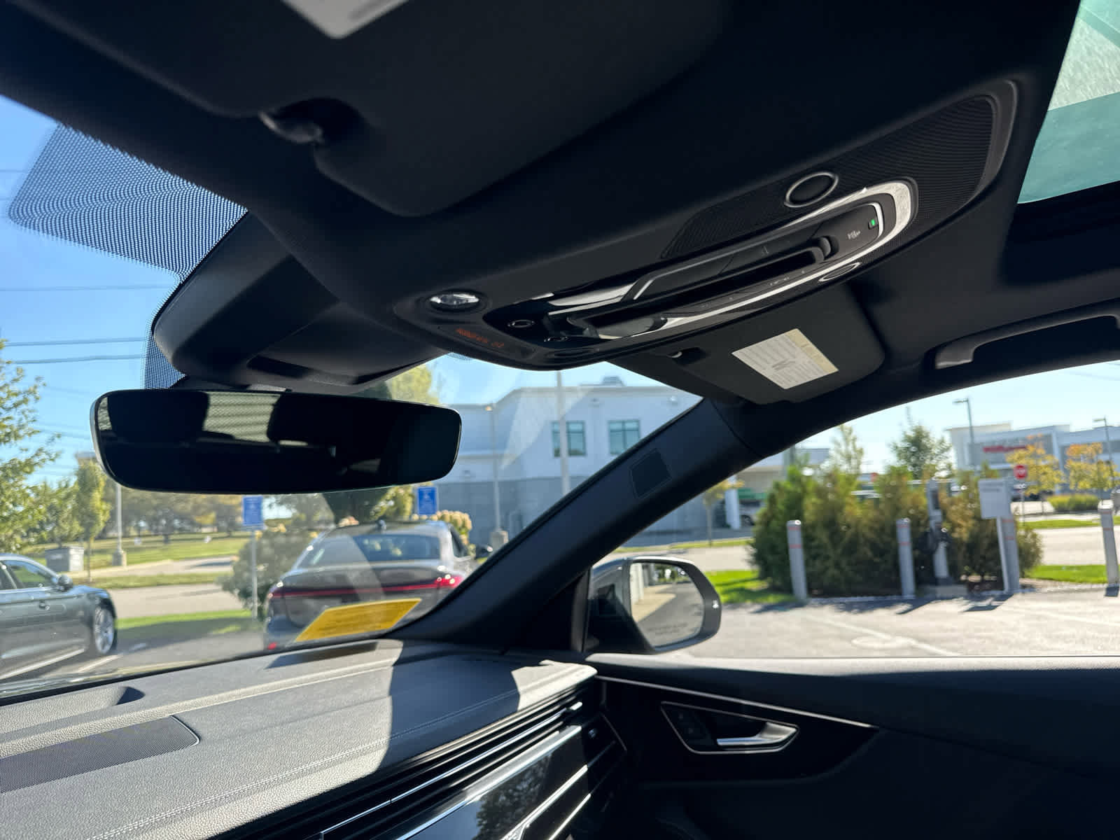 New 2025 Audi Q8 Premium Plus image 17