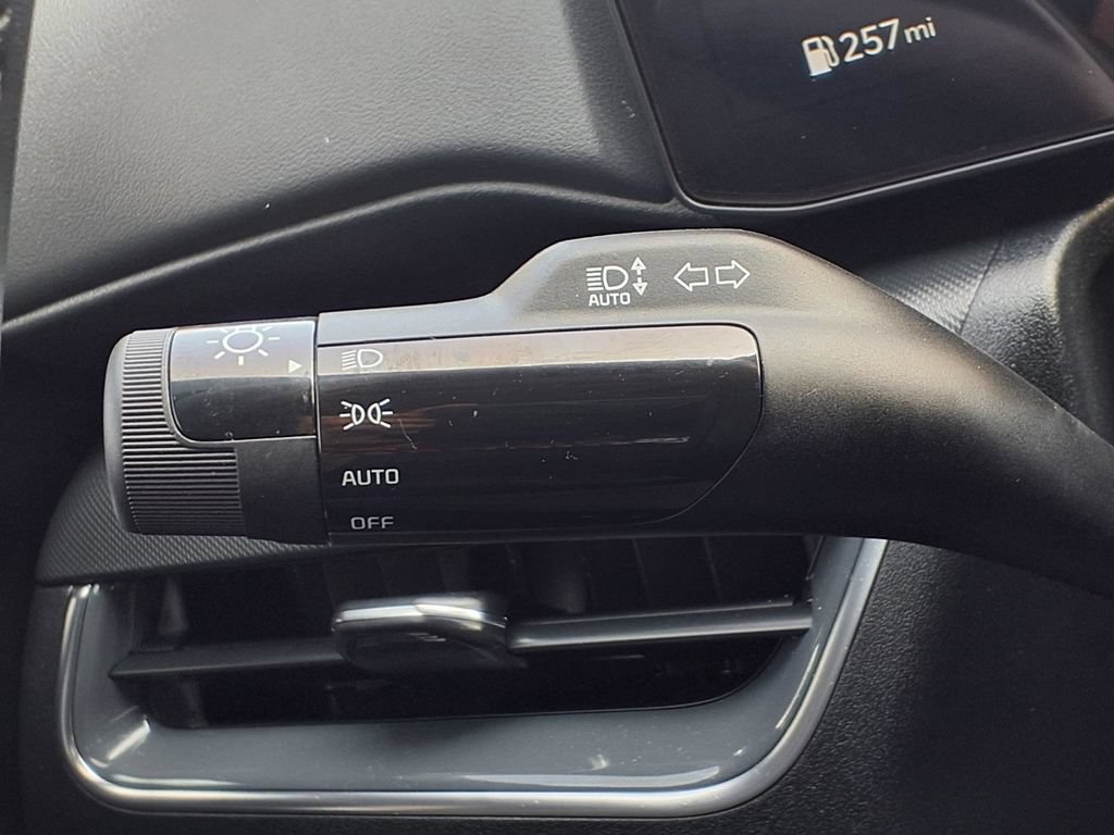 Certified 2025 Kia K4 EX FWD image 13