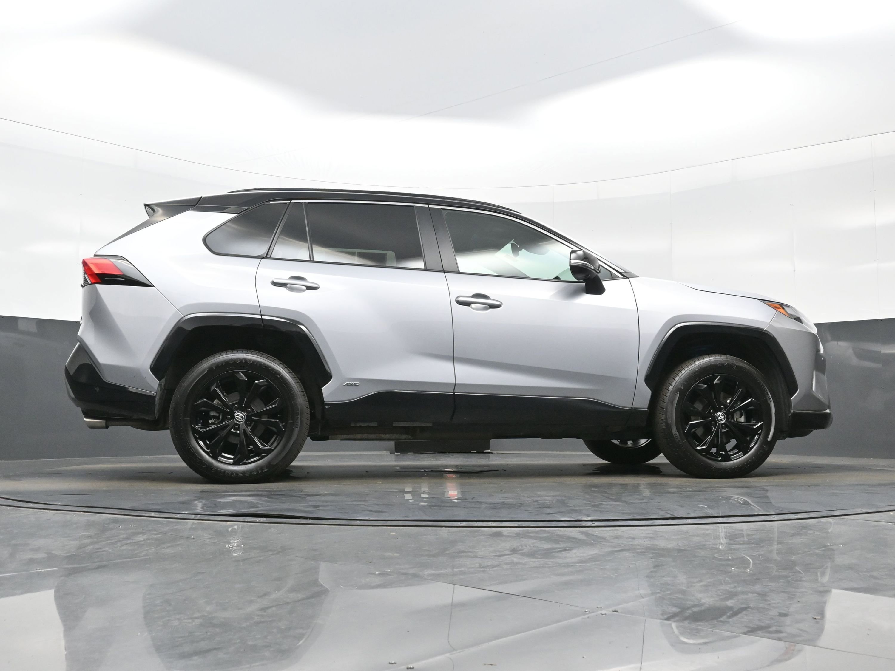 Used 2024 Toyota RAV4 XSE w/ Advanced Technology Package AWD/4WD image 34