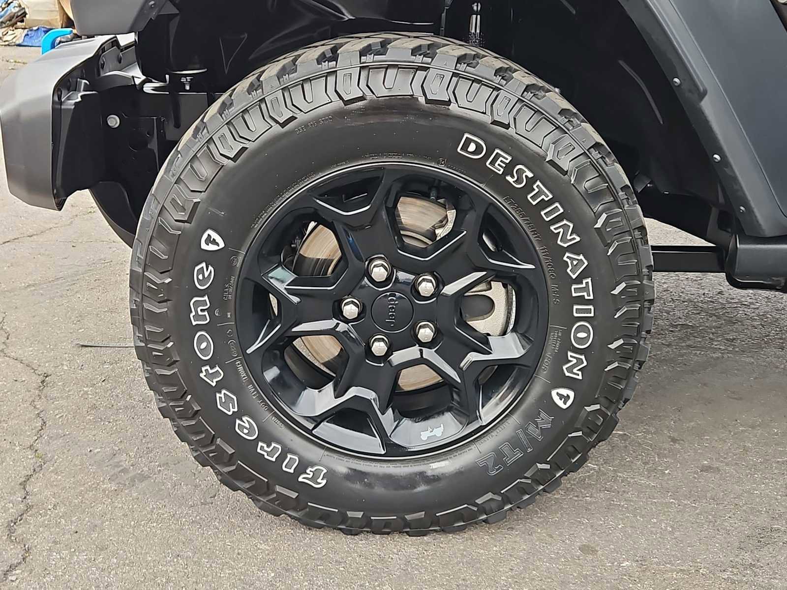 Used 2023 Jeep Wrangler Unlimited w/ Sun & Screen Package image 13