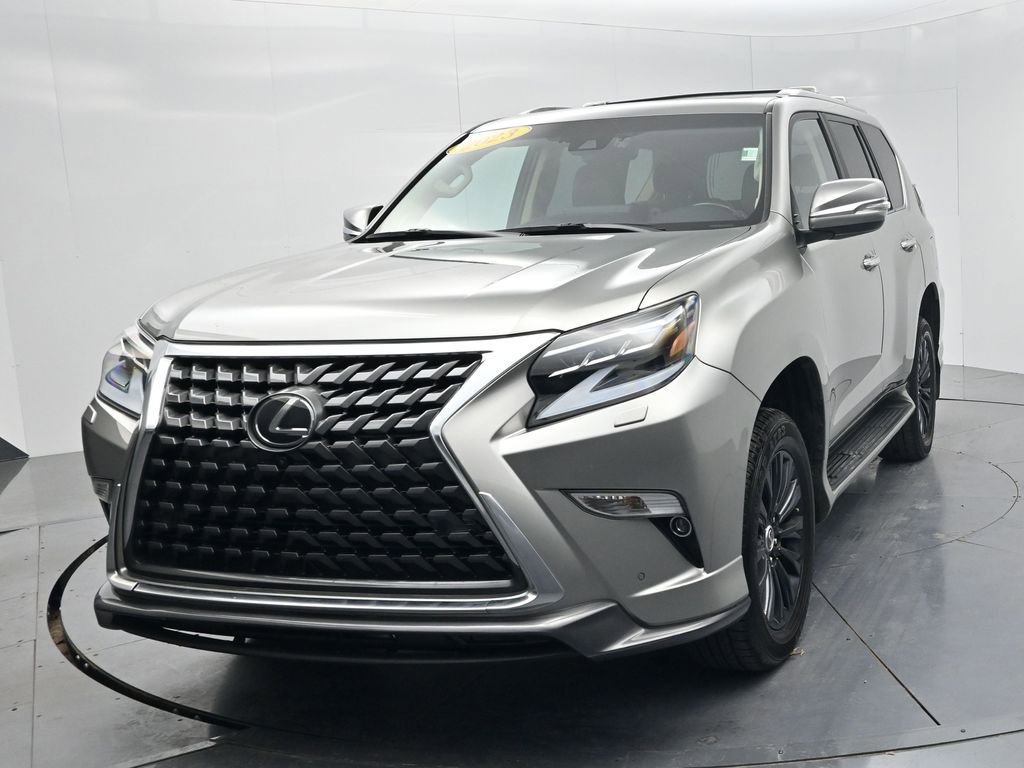 Used 2023 Lexus GX 460 Luxury w/ Sport Design Package image 3