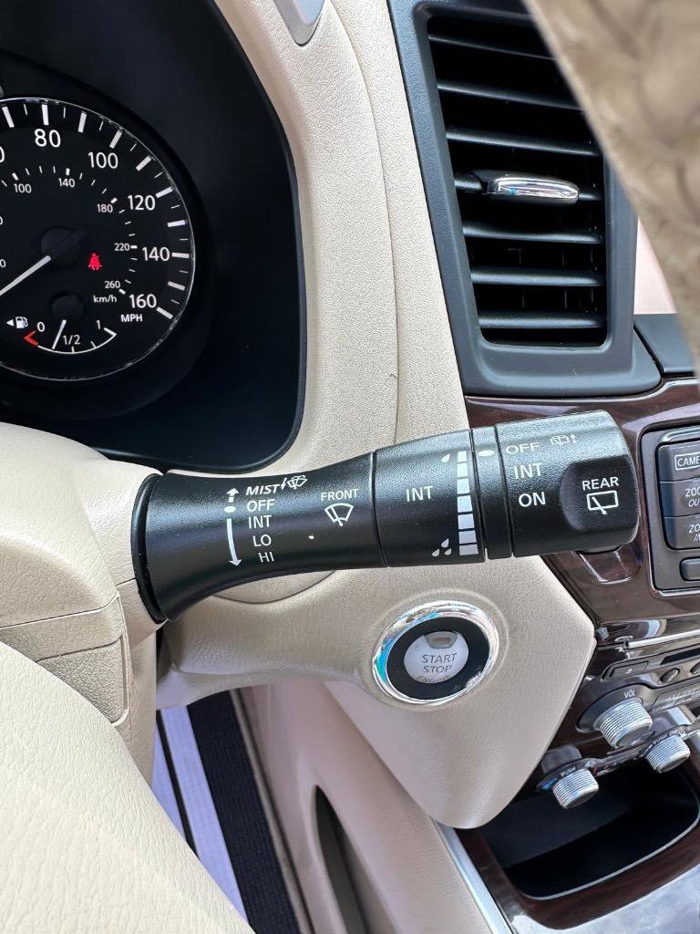 Used 2015 Nissan Pathfinder Platinum w/ Family Entertainment Package FWD image 22