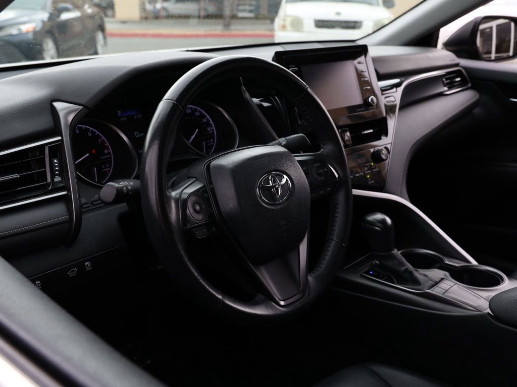 Used 2024 Toyota Camry SE FWD image 14
