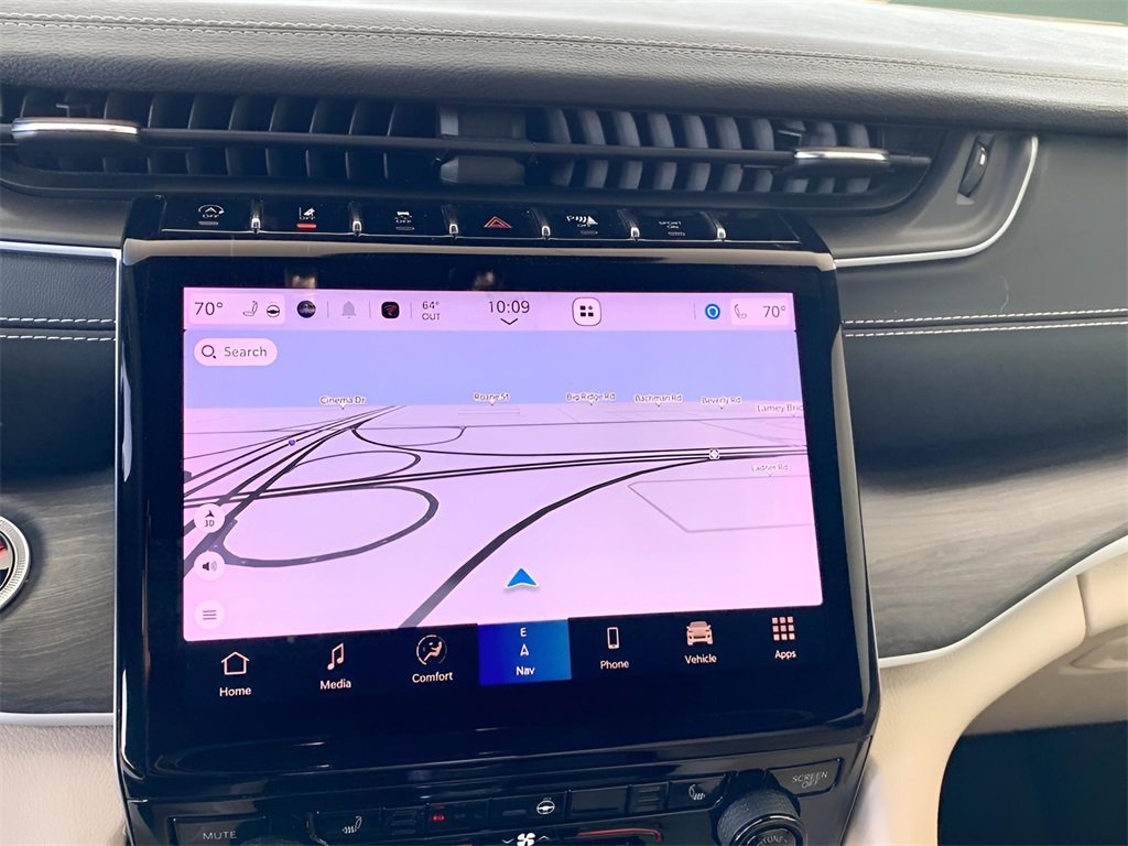 Used 2023 Jeep Grand Cherokee Limited image 37