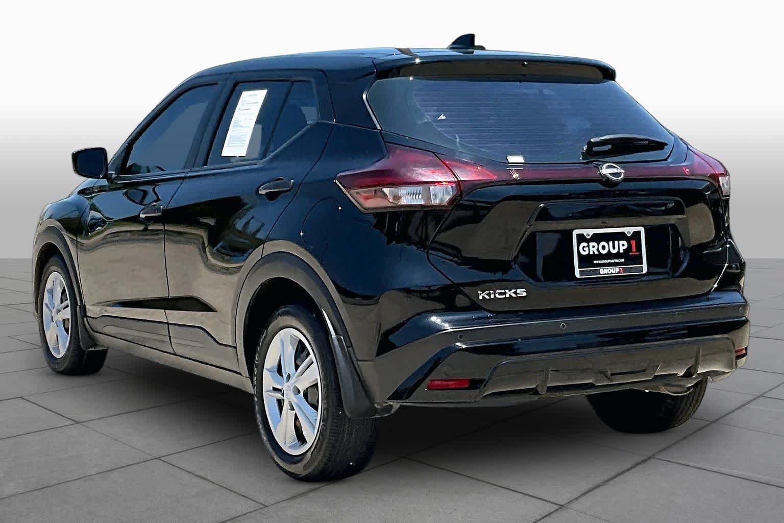 Used 2024 Nissan Kicks S FWD image 11