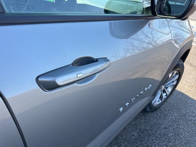 Used 2025 Chevrolet Equinox LT w/ Safety and Technology Package image 18