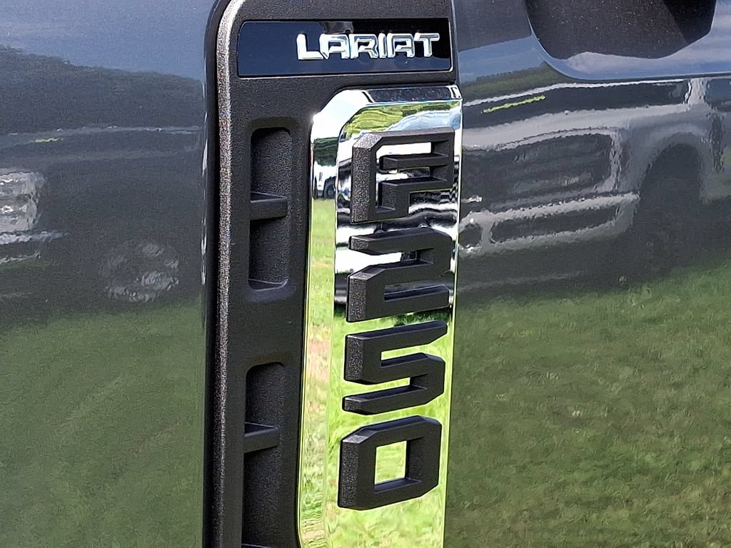 New 2026 Ford F250 Lariat AWD/4WD image 17