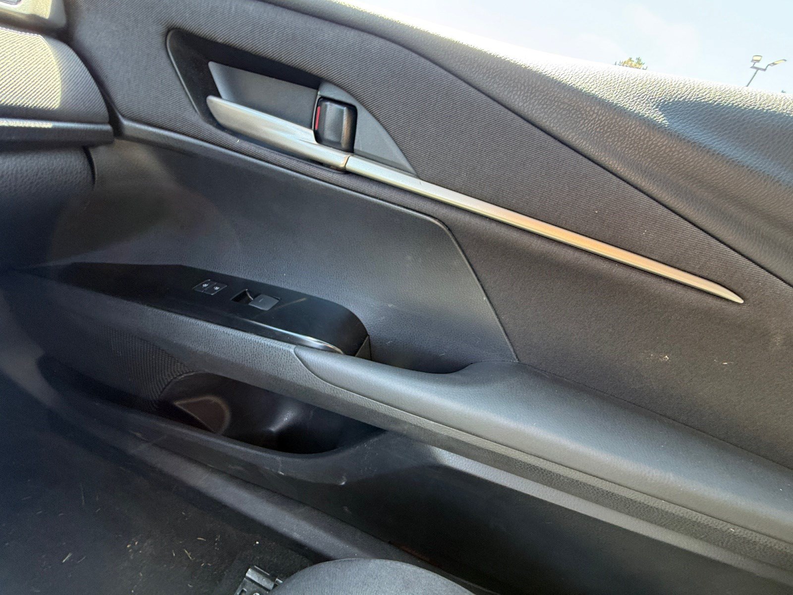 Used 2025 Toyota Camry LE FWD image 16